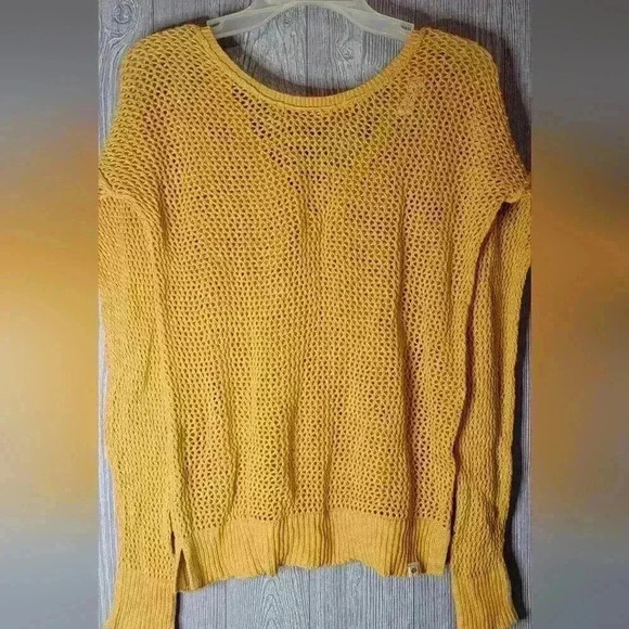 Ripcurl netted long sleeve blouse. Size XS mustard yellow. - Picture 2 of 3